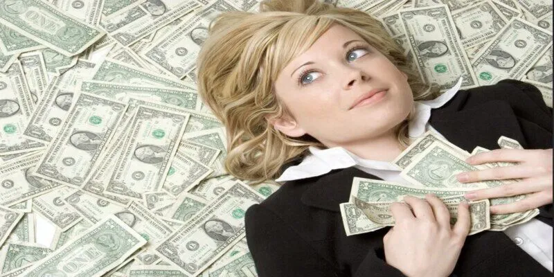 Chiêm bao nhặt được tiền đánh con gì bao trúng? 